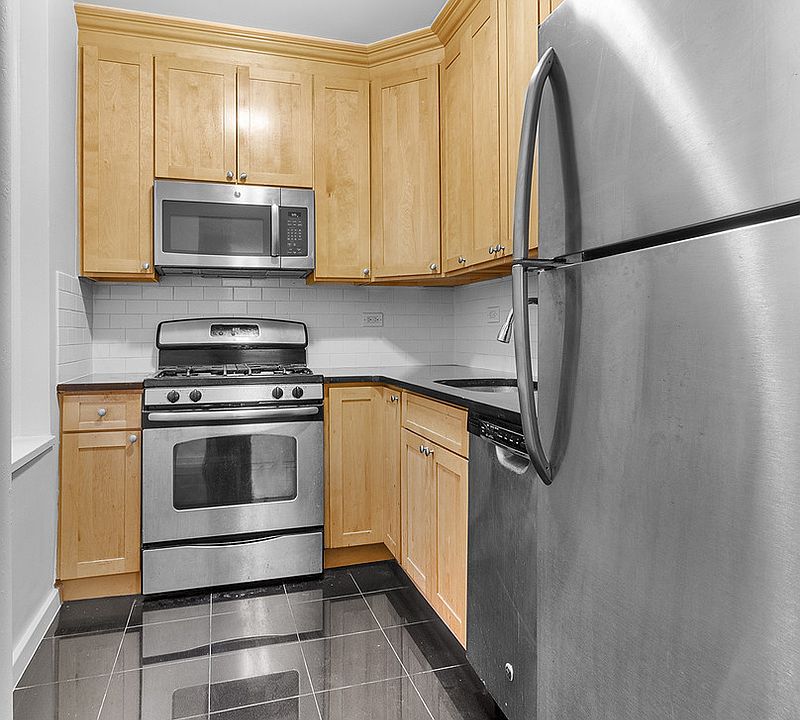 1st image of 225 E 47th St #F4