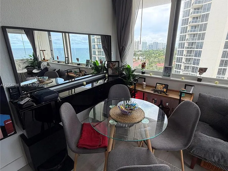 19201 Collins Ave #1126 — Photo 5