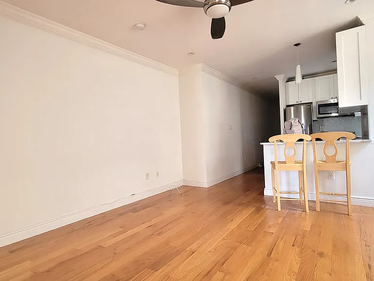 500 Cathedral Pkwy #3C — Photo 2