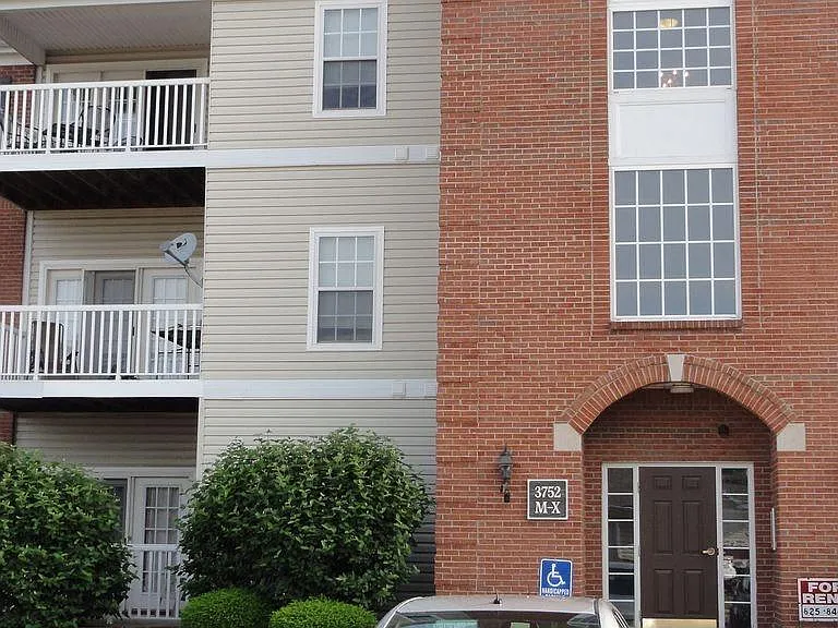 3rd floor apartment with balcony
