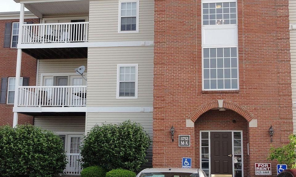 3rd floor apartment with balcony