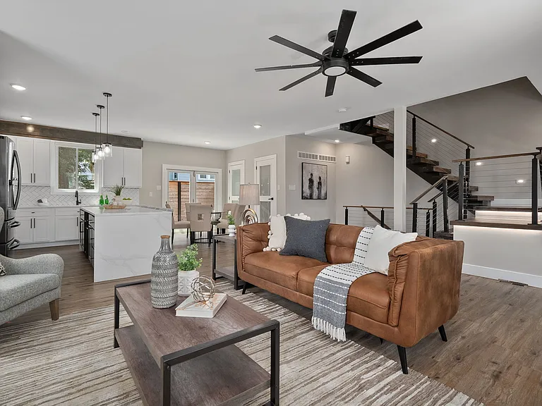 1629 Forest Ave — Photo 3