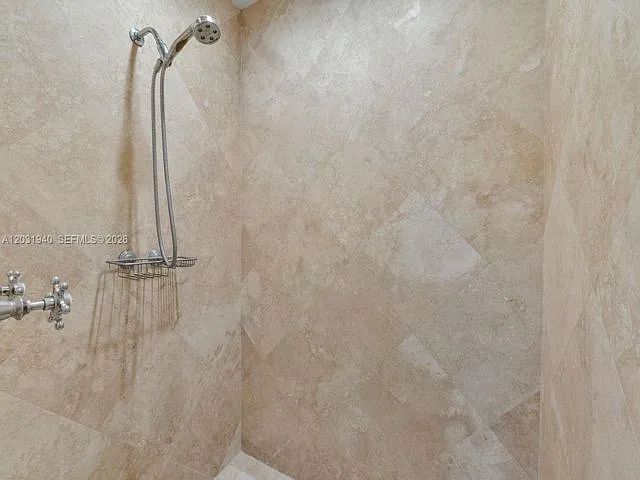 1037 Alfonso Ave — Photo 7