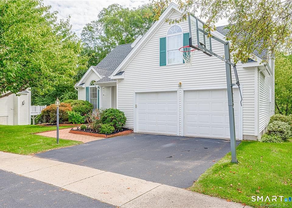 1st image of 83 Fox Hollow #83
