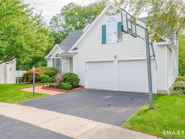 83 Fox Hollow #83, Avon, CT 06001