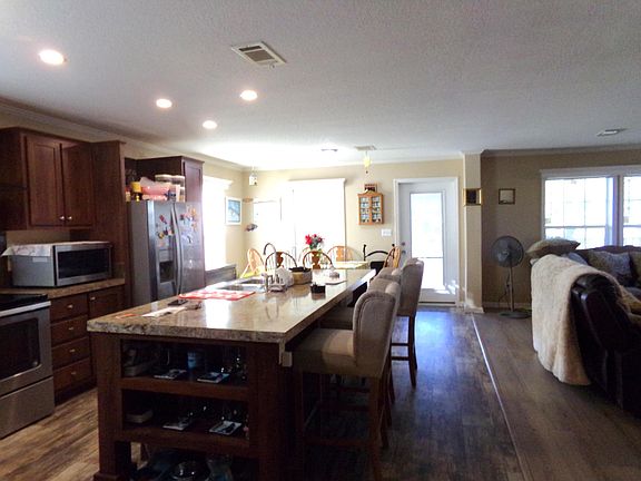 3rd image of 147 Plantation Boulevard