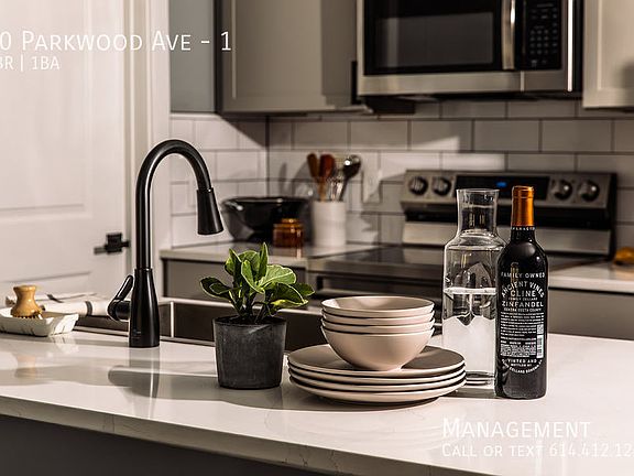 2nd image of 40 Parkwood Ave #1