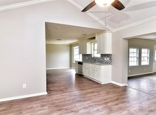 9735 Santa Monica Blvd, Houston, TX 77089