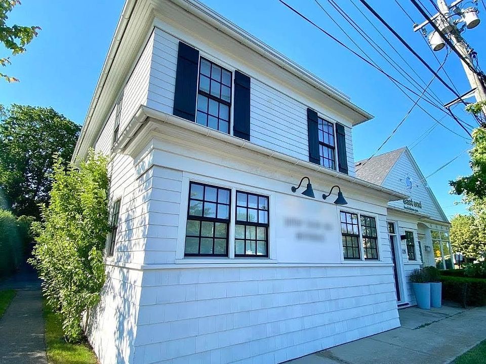 1st image of 728 Montauk Hwy