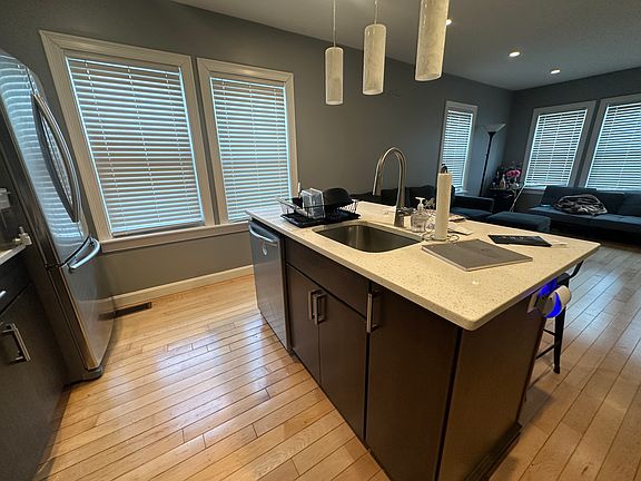 3rd image of 31-33 Thornton St #1A