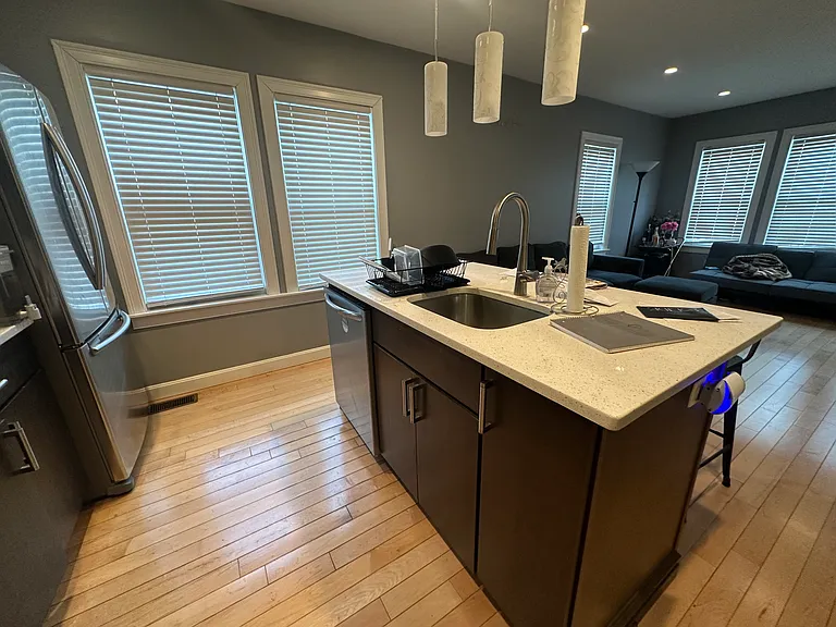 31-33 Thornton St #1A — Photo 3