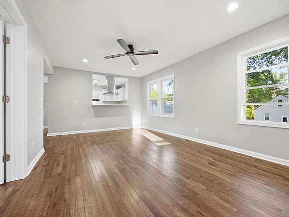 3rd image of 2812 20th St