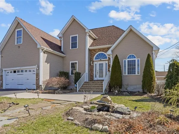 5 Orchard St, North Providence, RI 02911