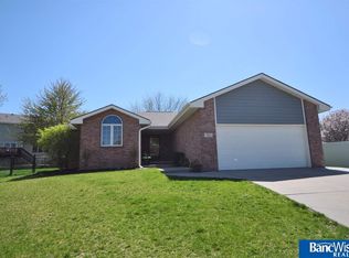 3511 Mesquite Cir, Lincoln, NE 68516