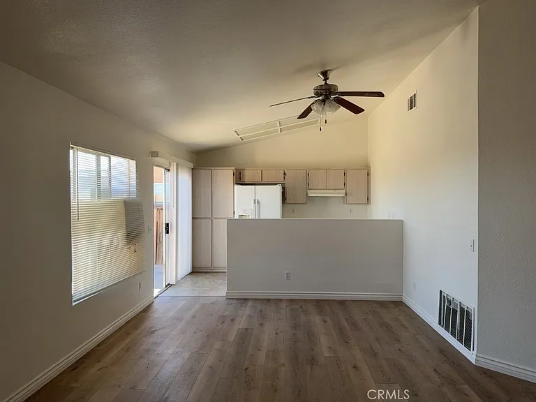 11028 Pemberton Way — Photo 9