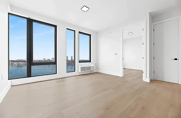 Rented by REAL New York | media 21