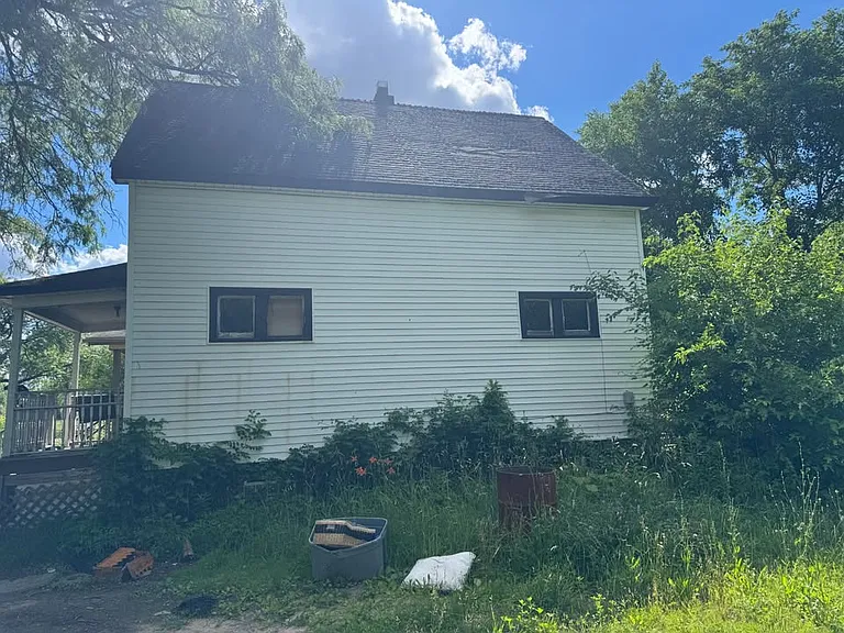376 Highland St — Photo 3