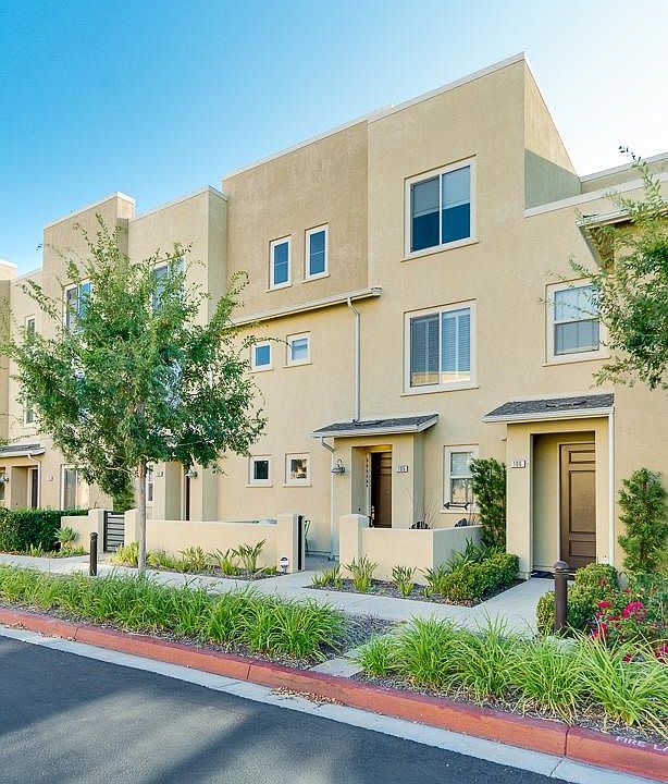 1st image of 12825 City Dr Unit 105