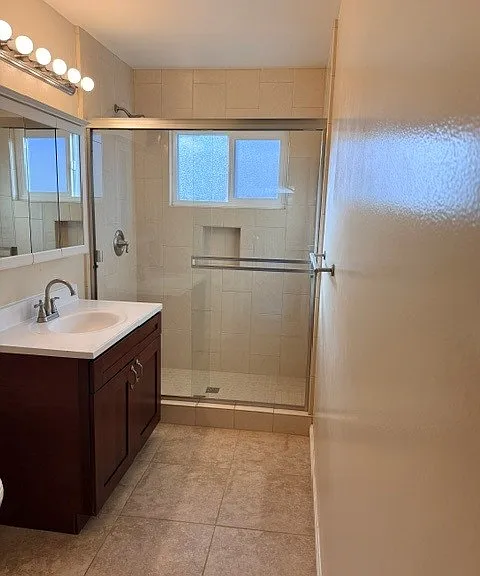 1746 Dewey St — Photo 9