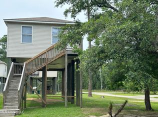 6016 Cedar Dr, Bay Saint Louis, MS 39520