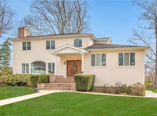 29 Country Club Rd, Eastchester, NY 10709