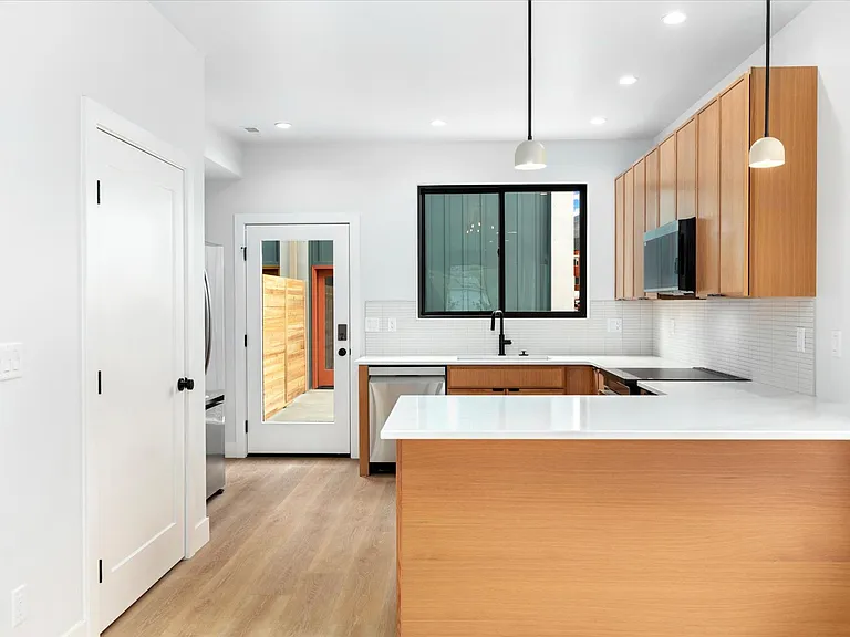 107 Confluence Rd #1 — Photo 10