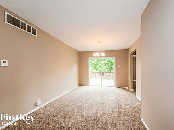 5th image of 1370 Bluefield Dr