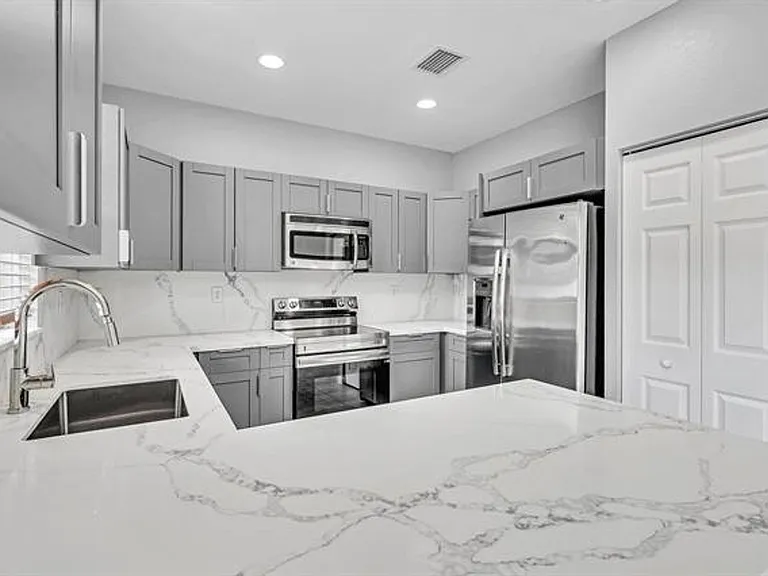 3320 W 90th St #Townhouse 3320 — Photo 27