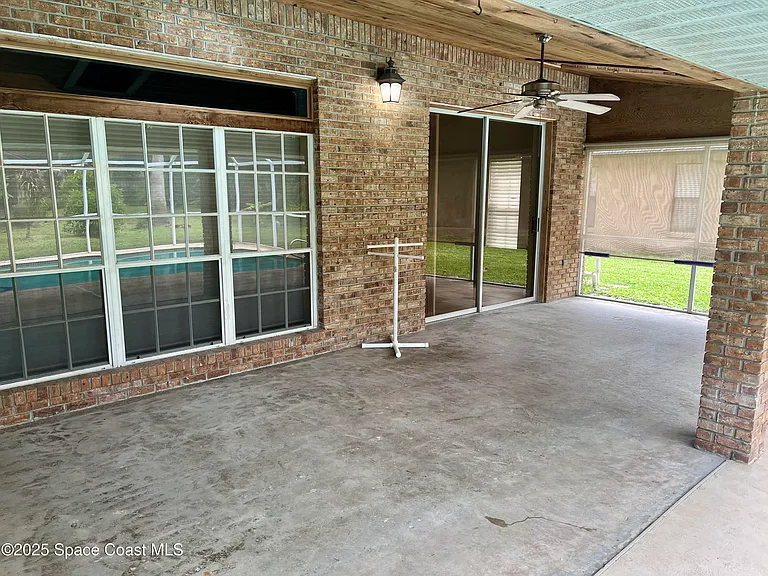 2372 Windham Dr — Photo 26