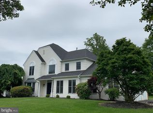 212 Steeplechase Dr, North Wales, PA 19454