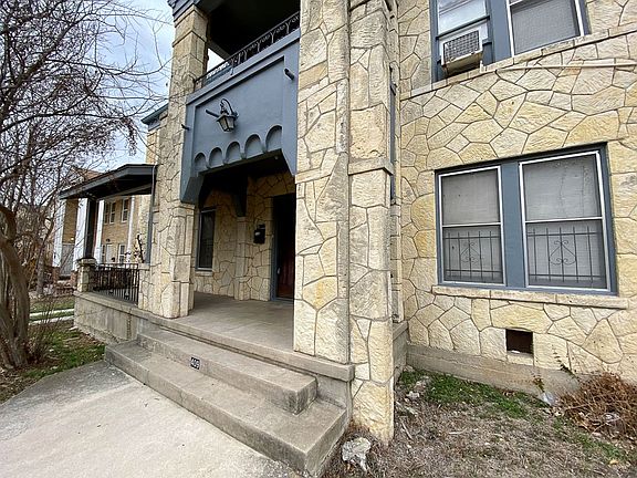 2nd image of 409 Club Dr APT 1