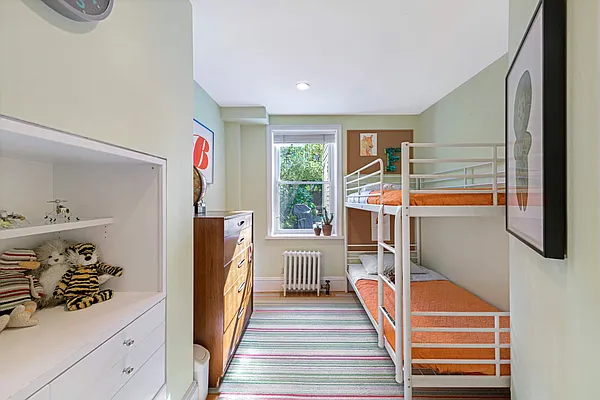 Sold by Compass | media 10