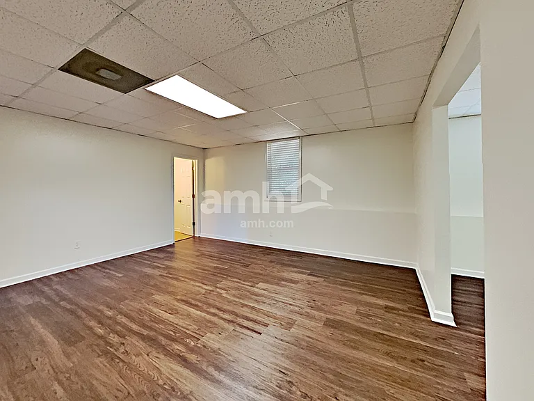 80 Lloyd Dr — Photo 8