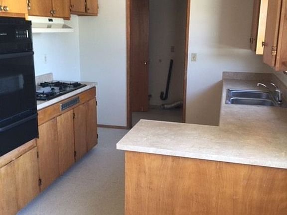 2nd image of 141 College Dr