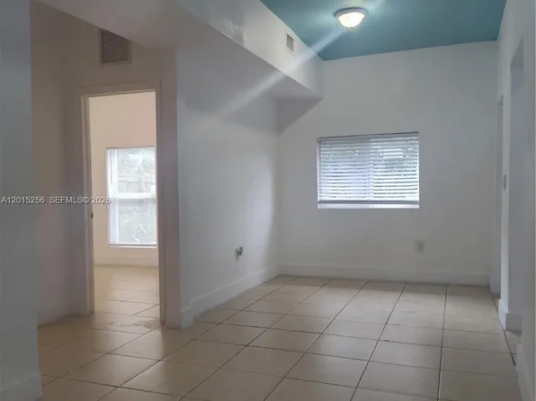 8028 NW 5th Ct, Miami, FL 33150