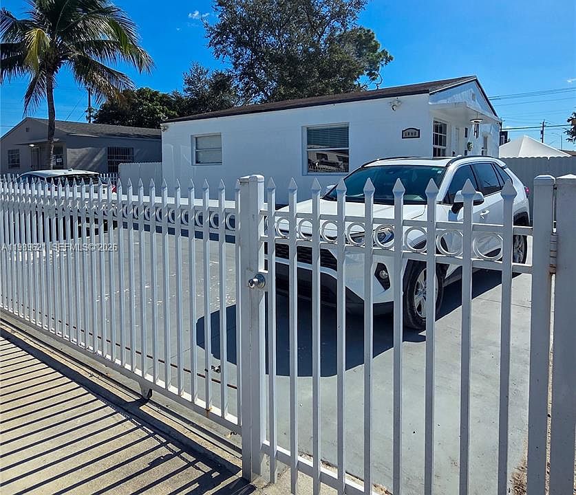 1st image of 1236 Rutland St