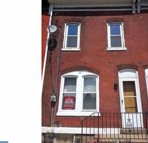 2nd image of 282 Rutherford Ave