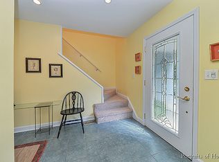 311 Ridgefield Ln, Naperville, IL 60565