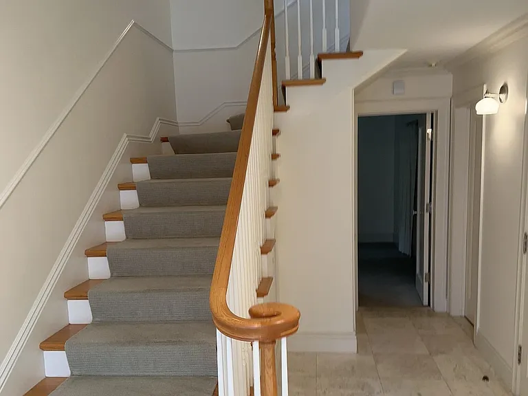 22 Laurel St — Photo 8