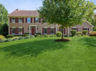 4713 Amy Dr, Crystal Lake, IL 60014