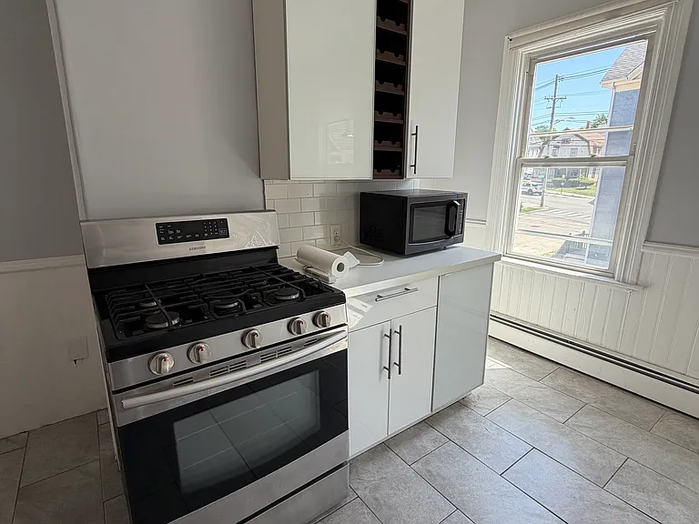 73 Carrington Ave #2 — Photo 5