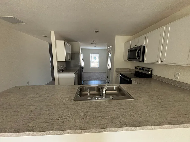 1542 Log Ln — Photo 3