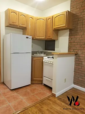 Rented by Warren T Real Estate Corp. | media 22