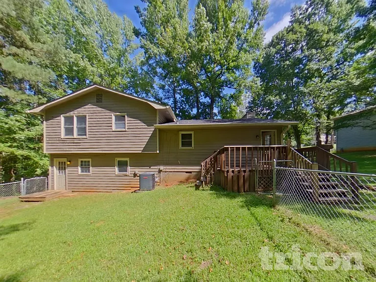 120 Elberta Dr — Photo 19