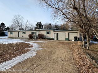 3261 110s Ave SW, Dickinson, ND 58601
