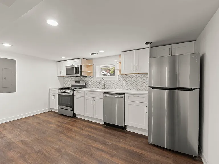 118 N President St — Photo 30