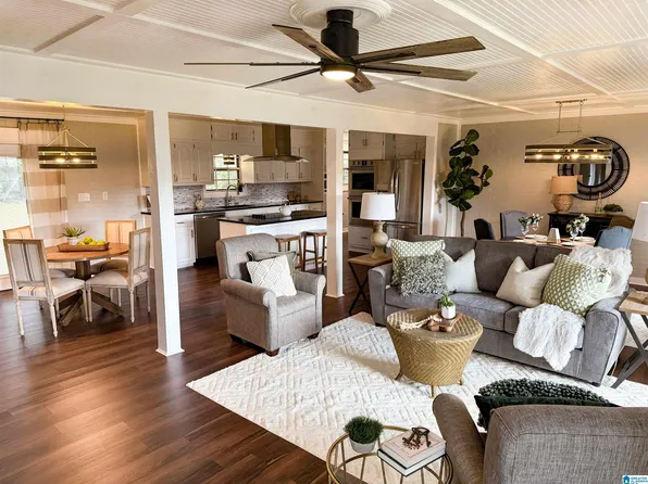 1004 11th St, Pleasant Grove, AL 35127