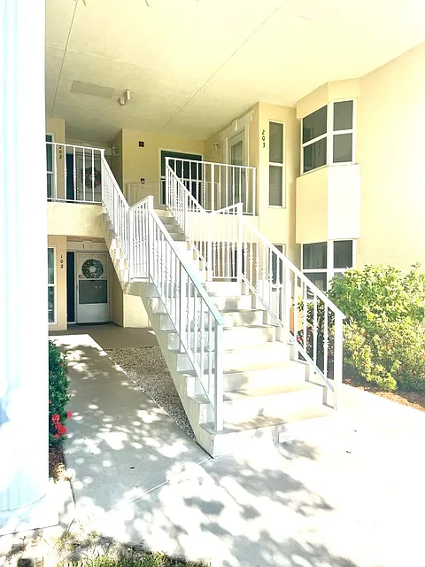 2 bed, 1414 sqft, $2,150 — Photo 2