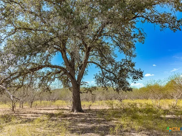 11341 Fm 340, Moulton, TX 77975