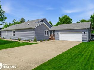 1611 Grand St, Webster City, IA 50595